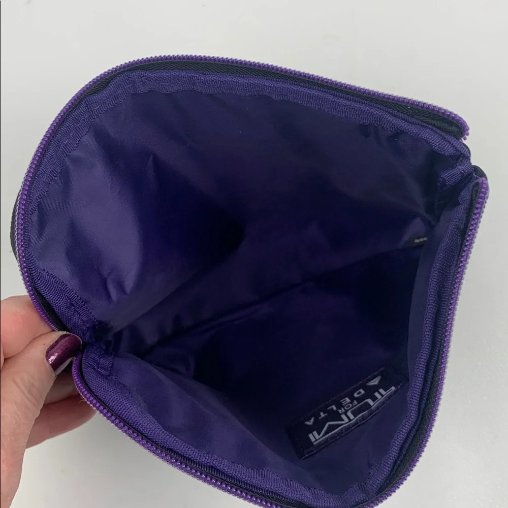Tumi Black Zip Toiletry Bag Case with Purple Accents New NWOT